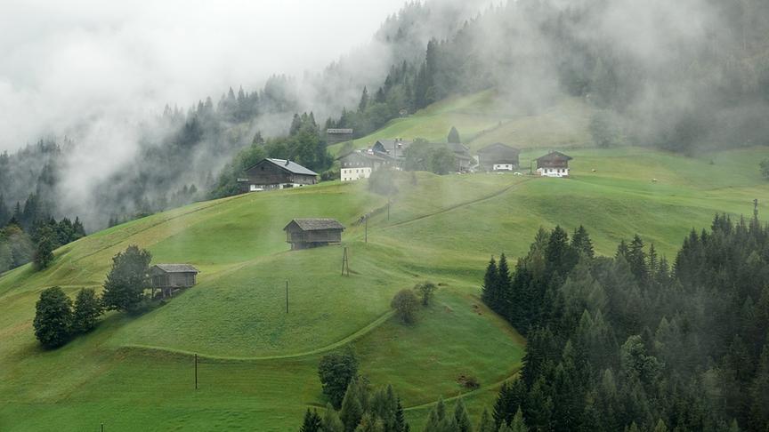 © Werner Zirnig Der Nebel zieht über die Lesachtaler Almen - erste Anzeichen des Herbstes. (Werner Zirnig)