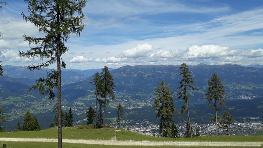 © Adalbert Holzfeind Blick ins Liesertal und auf den Millstätter See. (Adalbert Holzfeind)