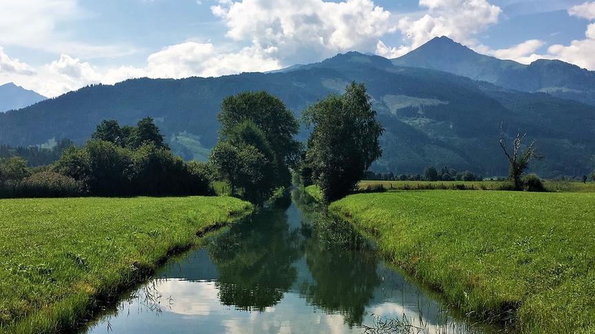 © Inge Lindengrün Zeller Seekanal, im Hintergrund das Imbachhorn. (Inge Lindengrün)