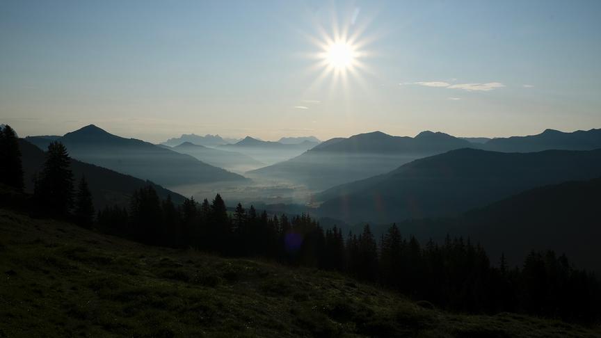 © Toni Silberberger Ein Blick von der Holzalm in Richtung Brixental und dem Kitzbüheler Horn im Tiroler Unterland. (Toni Silberberger)