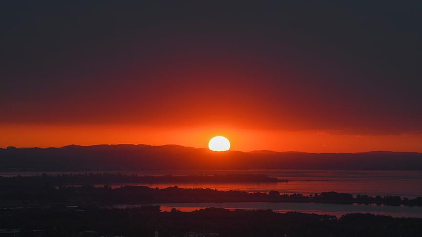 © Manfred Gasser Traumhafter Sonnenuntergang über dem Bodensee. (Manfred Gasser)