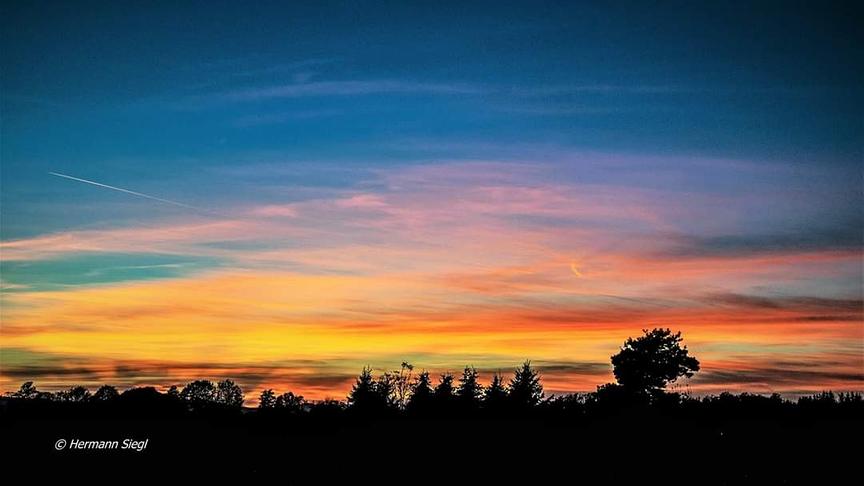 © Hermann Siegl Farbenfroher Himmel in der Steiermark. (Hermann Siegl)