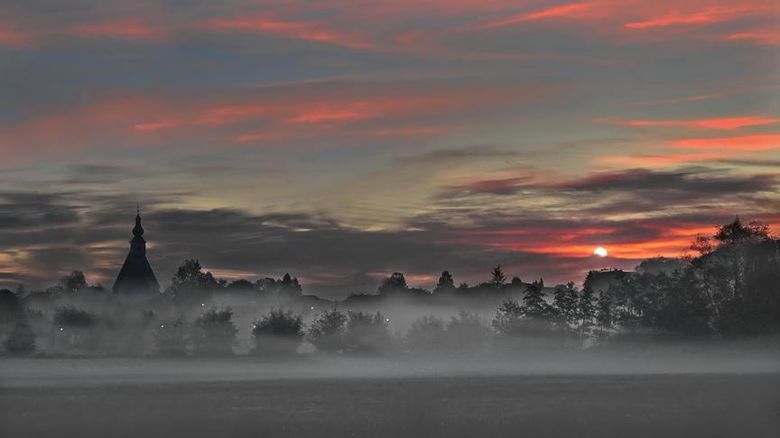 © Peter Grill Sonnenaufgang in Rüstorf bei Schwanenstadt. (Peter Grill)