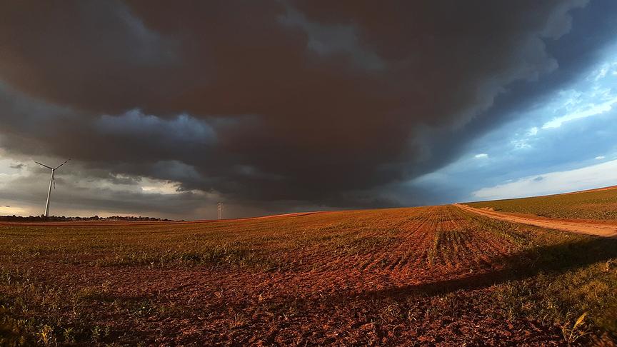 © Richard Weigl Wetterfront bei Altlichtenwarth im nordöstlichen Weinviertel. (Richard Weigl)