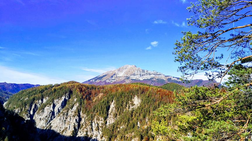 © Katalin Burger Zwischen Himmel und Felsen (Ötschergräben). Blick auf den Ötscher von Marienstein in Wienerbruck. (Katalin Burger)