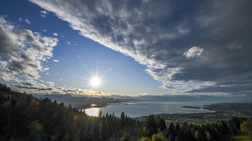 © Manfred Gasser Wolkenstimmung über dem Bodensee vor dem Regen. (Manfred Gasser)
