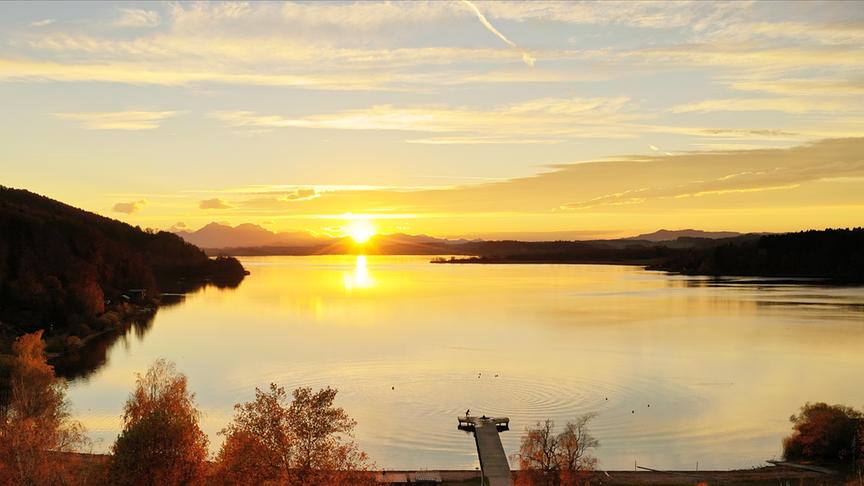 © Franz Kuschei Sonnenuntergang am Wallersee Strandbad Neumarkt. (Franz Kuschei)