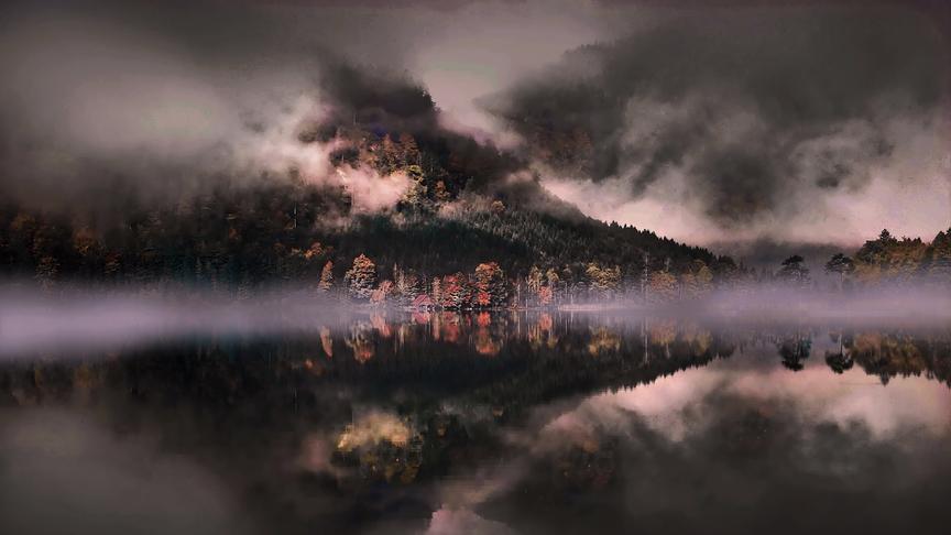 © Peter Grill Erstes Licht am Offensee im Spätherbst. (Peter Grill)