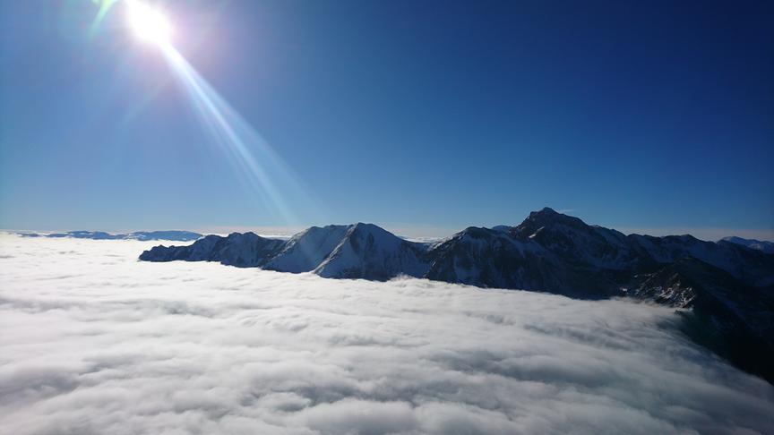 © Hans Häusler Vom Polster Gipfel in Richtung Süden. Im Vordergrund die Vordernbergermauer. (Hans Häusler)