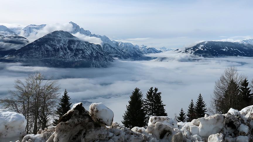 © Caro Guttner Unter der Nebeldecke liegt Lienz. (Caro Guttner)