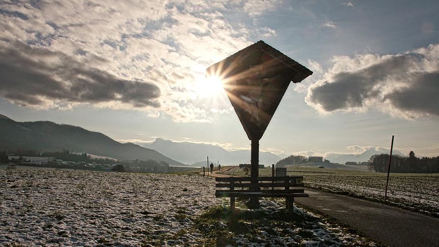 © Emma Sommeregger Das "Hochkreuz" in meiner Heimatgemeinde Eugendorf mit Blick auf den Untersberg. (Emma Sommeregger)