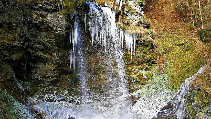 © Roswitha Groinig Eiskristalle beim Sörger Wasserfall. (Roswitha Groinig)