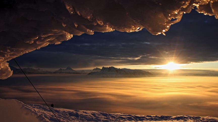© Emma Sommeregger Traumhafter Sonnenuntergang mit Wolkenmeer am Gaisberg und Blick auf den Watzmann und den Untersberg. (Emma Sommeregger)