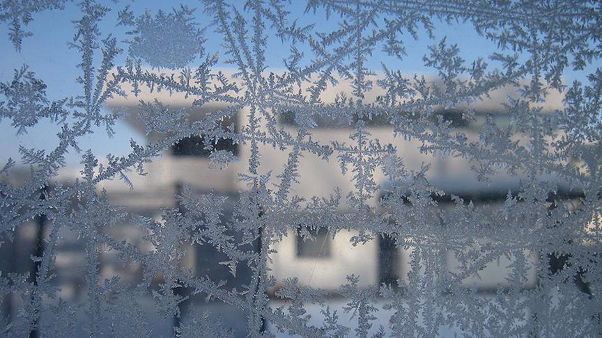 © Rudolf Kössl Herrliche Eiskristalle am Fenster unseres Gartenhauses. (Rudolf Kössl)