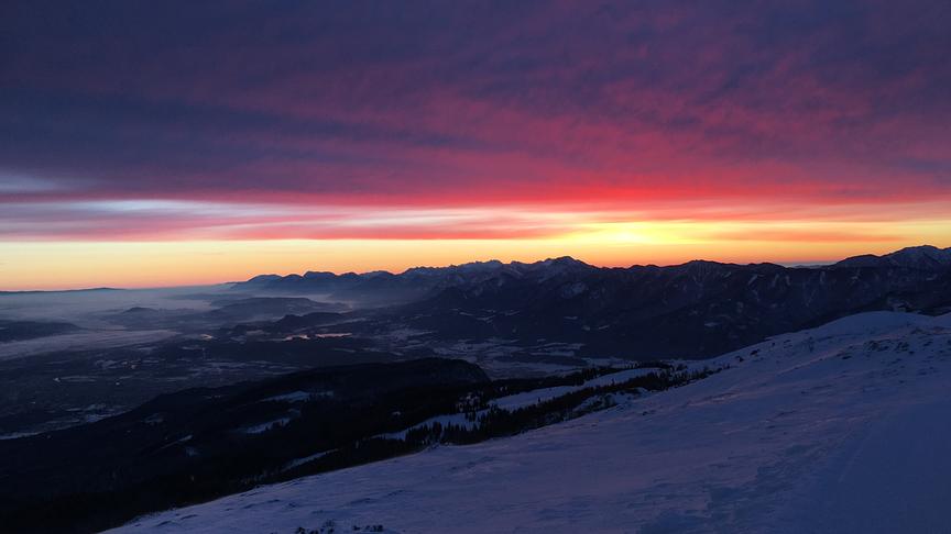 © Michael Kragger Morgenstimmung am verschneiten Dobratsch. (Michael Kragger)