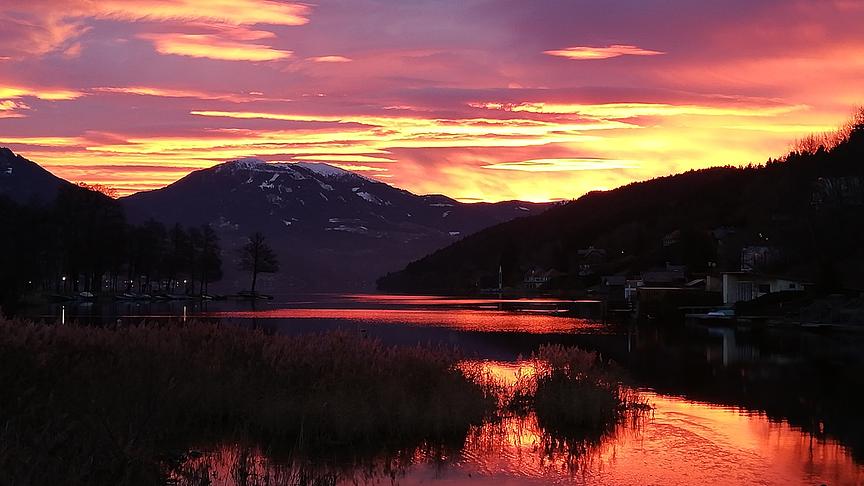 © Kathrin Staudacher Das Juwel in Kärnten der Millstättersee im schönen Morgenrot. (Kathrin Staudacher)