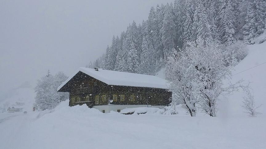 © Irmgard Kassewalder Ganz viel Neuschnee in Heinfels. (Irmgard Kassewalder)
