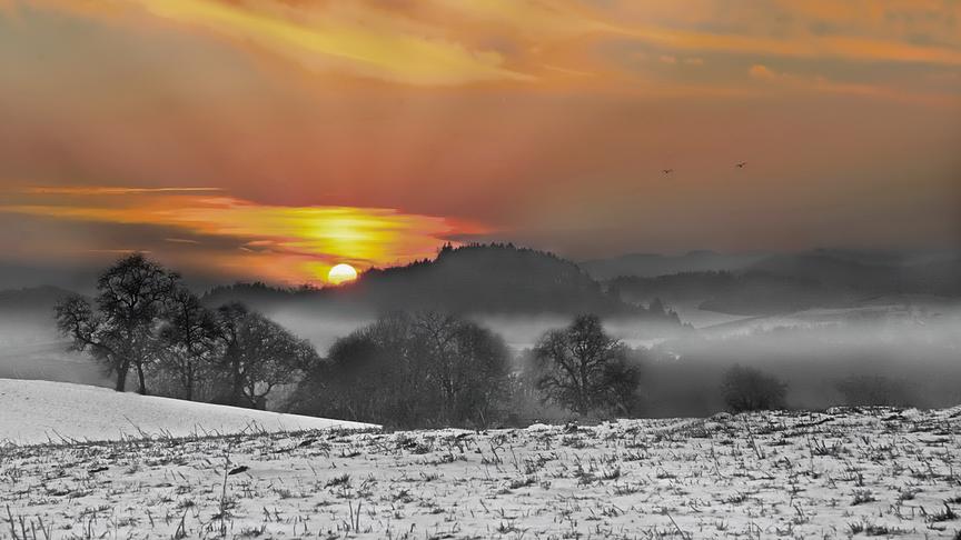 © Peter Grill Sonnenuntergang im Hausruck. ein schöner Wintertag geht zu Ende. (Peter Grill)
