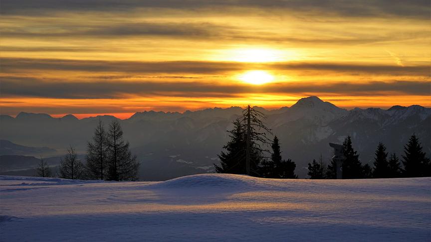 © Evelyn Grießner Morgenstimmung vor dem Schlechtwettereinbruch. Der Blick schweift zu den Julischen Alpen. (Evelyn Grießner)