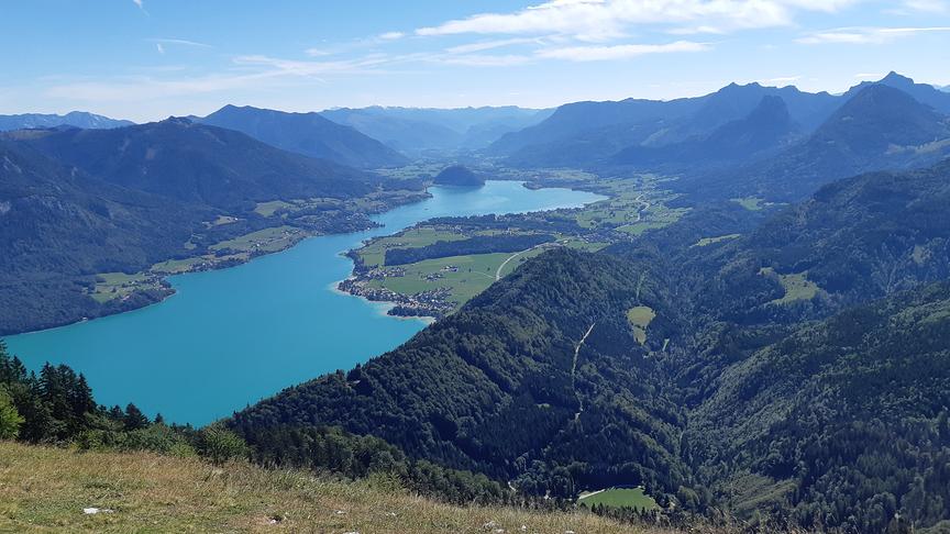 © Elisabeth Sunario Blick von Zwölfwerhorn St. Gilgen. (Elisabeth Sunario)