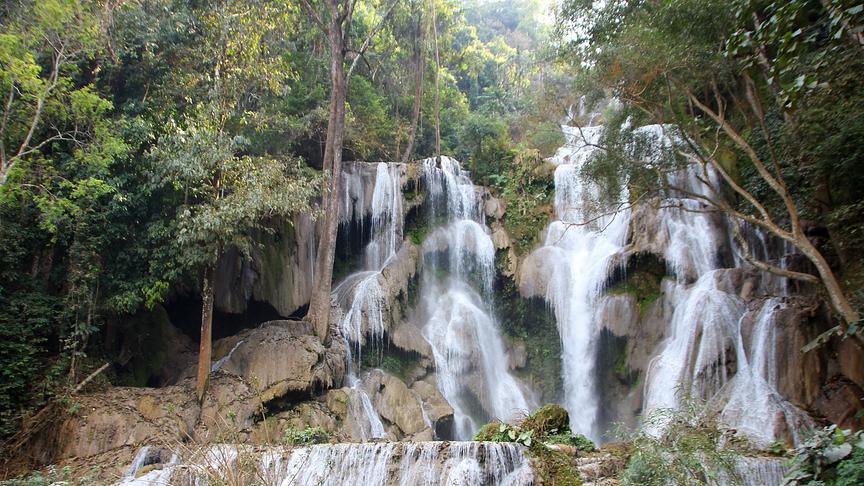 © Rathgeber Gerald Ich bin den kalten Winter nach Laos entflohen. Das Foto zeigt die bekannten Khuang-Si Wasserfälle in Laos. (Rathgeber Gerald)