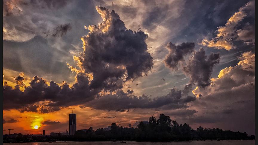 © Tomek Luczynski Sonnenuntergang / Wien / Alte Donau. (Tomek Luczynski)
