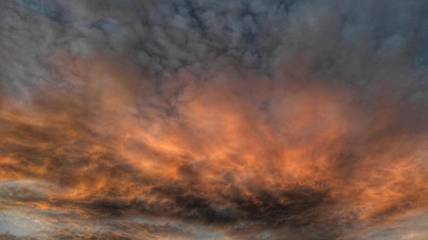 © Werner Kaiser Farb-Wolkenspiel am Baumgartner Himmel. (Werner Kaiser)