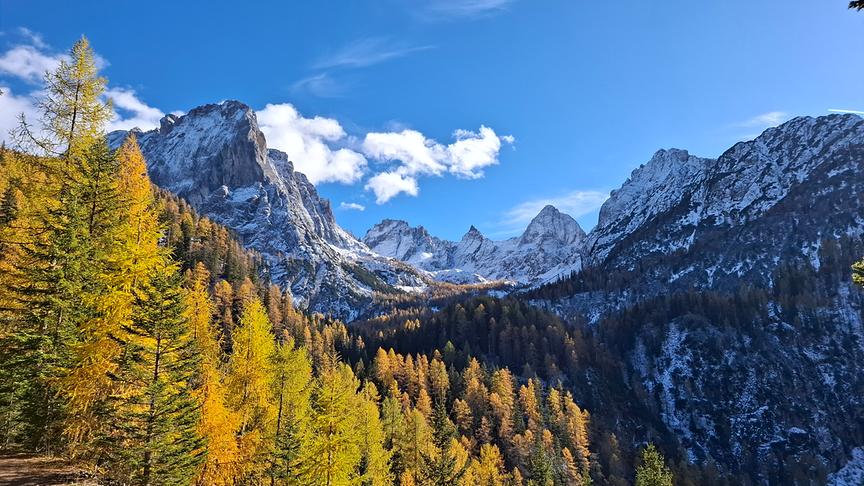 Winter tritt auf Herbst in den Lienzer Dolomiten. (Erna Linder)