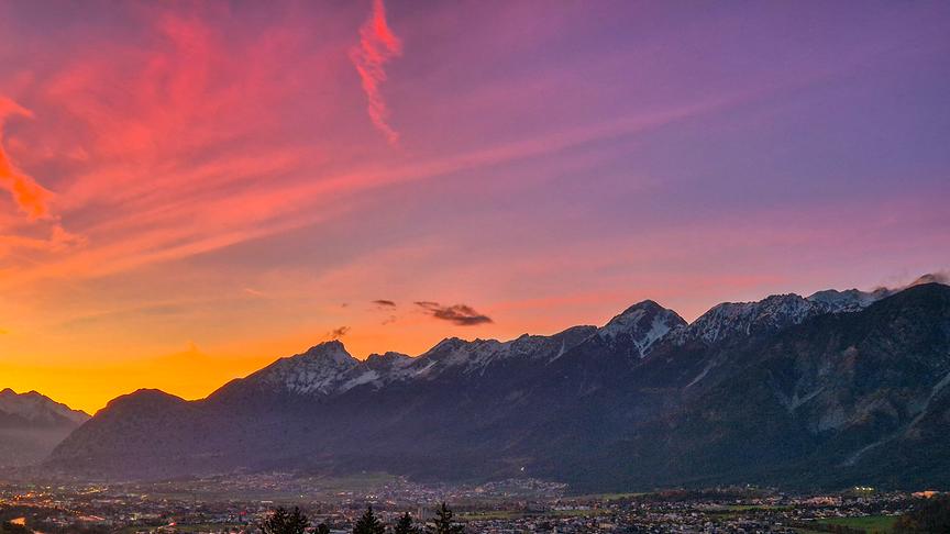 © Herbert Angerer Abendrot über der Nordkette, Martinswand bis zur Rumerspitze, aufgenommen am Großvolderberg. (Herbert Angerer)