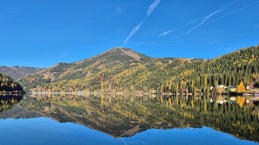 © Katalin Burger Der Erlaufsee am Mitterbach mit Blick auf die Gemeindealpe (Katalin Burger)