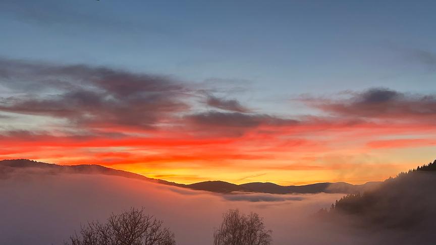 Sonnenaufgang mit Blick auf das Lavanttal Reichenfels (Roswitha Scharf)