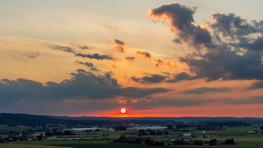 © Christoph Manuel Stockner Sonnenuntergang in Straßwalchen (Christoph Manuel Stockner)