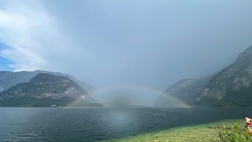 Regenbogen aus Hallstatt Richtung Obertraun