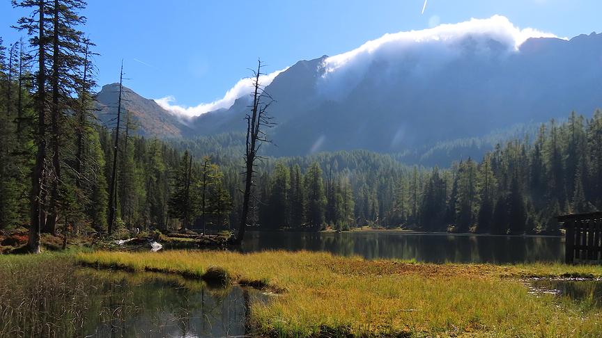 Der Föhn treibt die Wolken vom Lungau über der Tauern - am Tauernkarsee, Untertauern (Marianne Robl)