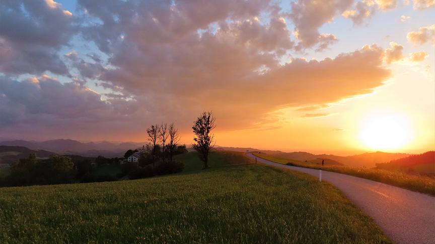 © Rudolf Kößl Sonnenuntergang im Ybbstal bei Waidhofen/Ybbs. (Rudolf Kößl)