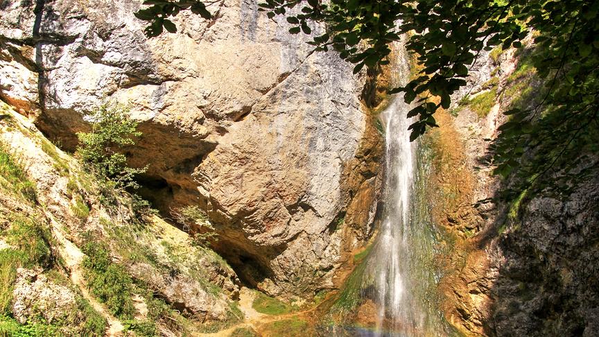 © Emma Sommeregger Plötz- Wasserfall (Emma Sommeregger)