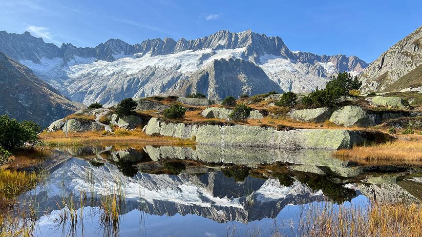 © Thomas Gerdl Urlaub in der Schweiz, Hier zu sehen Göschenenalp mit Dammastock der sich in einer Lacke spiegelt. (Thomas Gerdl)